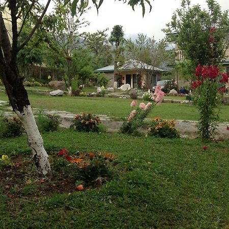 Nagri Resort Pālampur Esterno foto